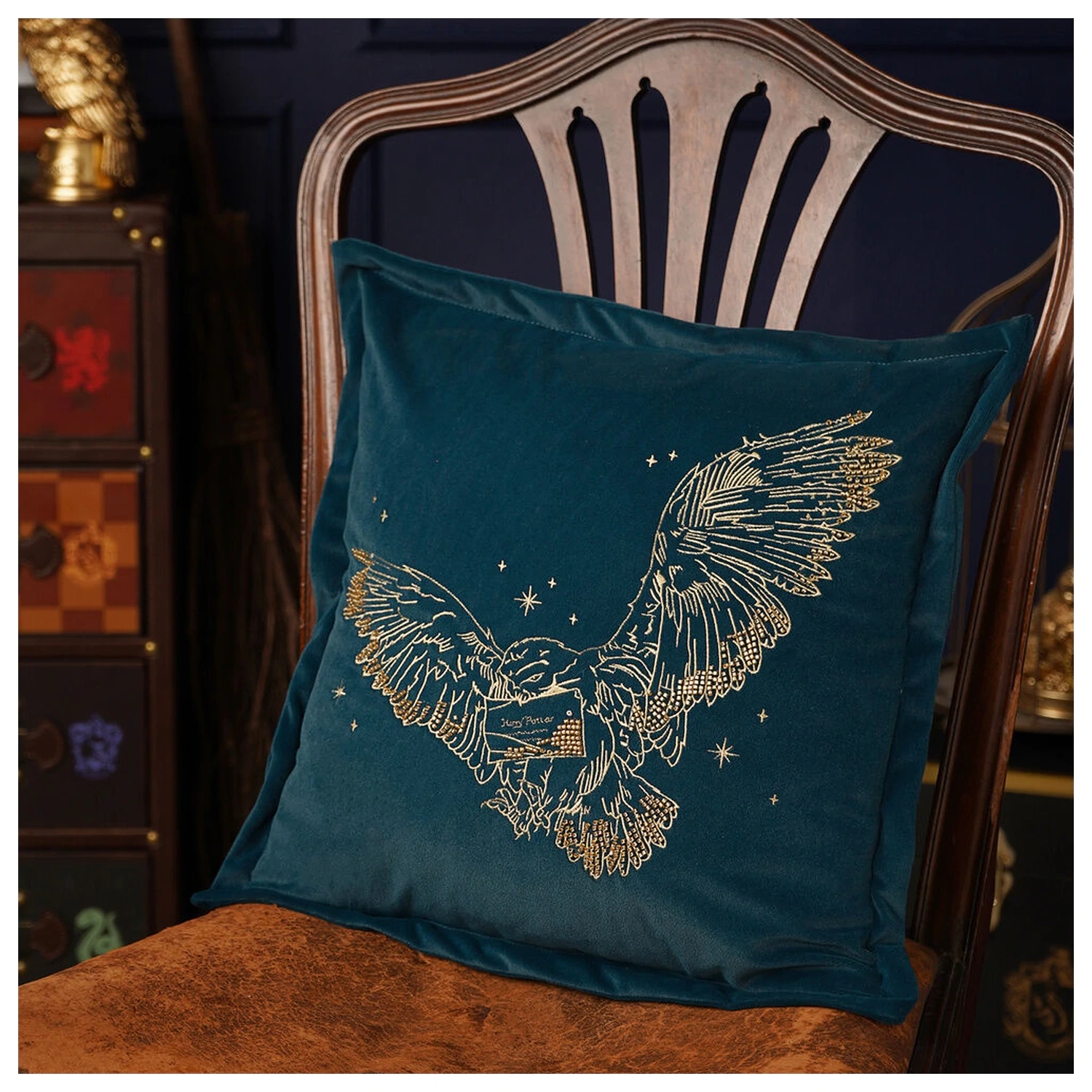 Harry Potter Hedwig zamatový vankúš produktová fotografia