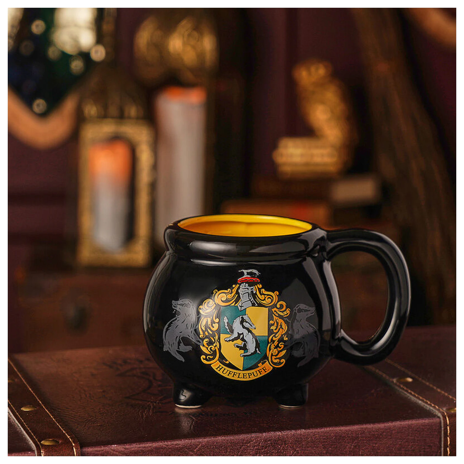 Harry Potter Hufflepuff hrnček kotlík produktová fotografia