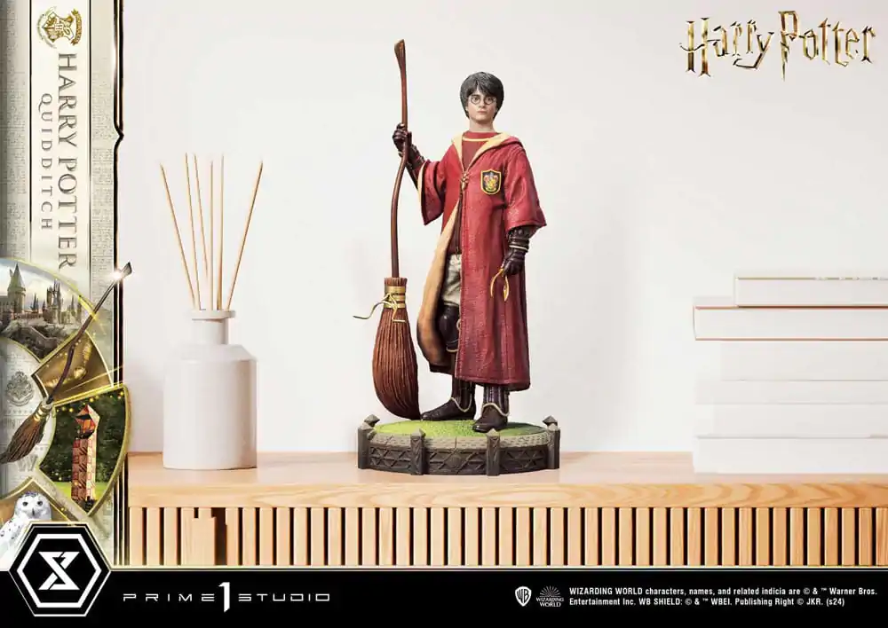 Harry Potter Prime Zberateľská socha 1/6 Harry Potter Quidditch Edition 31 cm termékfotó