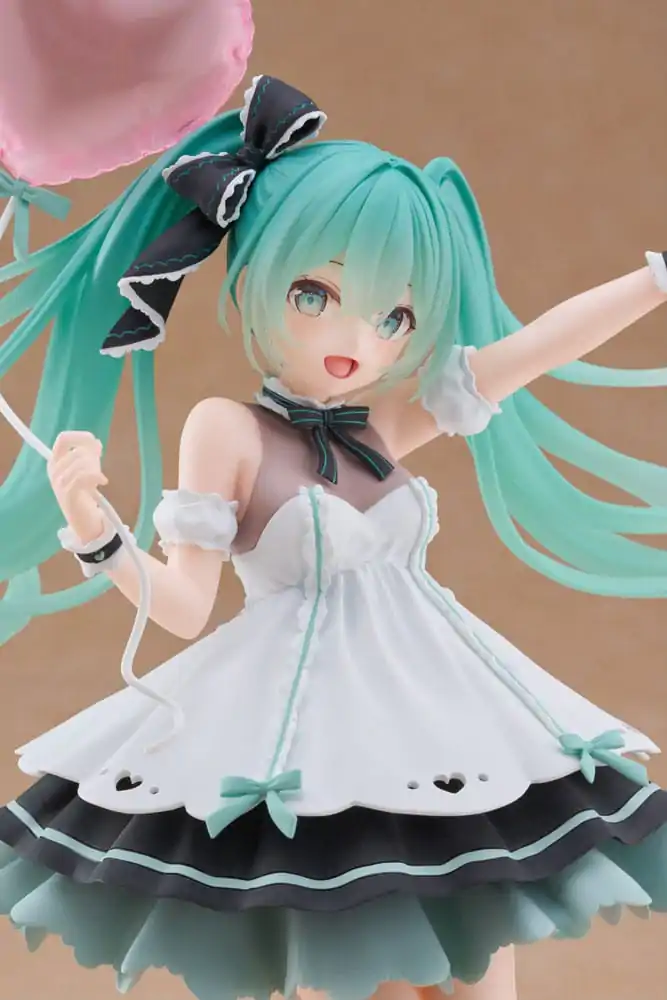 Hatsune Miku AMP+ PVC Socha Hatsune Miku Birthday 2025 Party Ver. 21 cm produktová fotografia