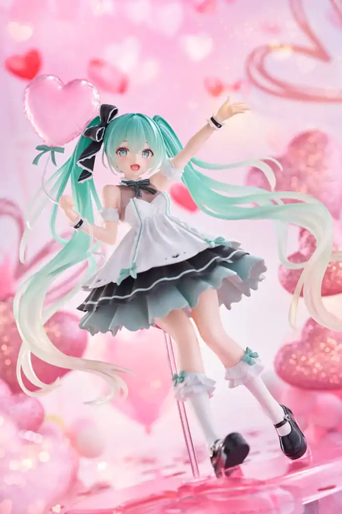 Hatsune Miku AMP+ PVC Socha Hatsune Miku Birthday 2025 Party Ver. 21 cm produktová fotografia