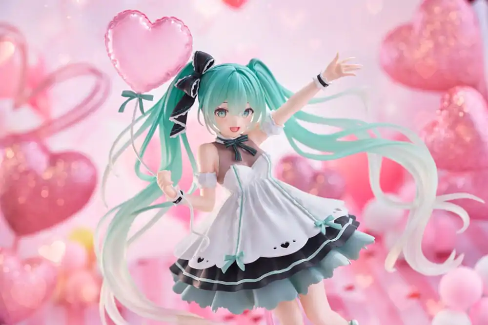 Hatsune Miku AMP+ PVC Socha Hatsune Miku Birthday 2025 Party Ver. 21 cm produktová fotografia