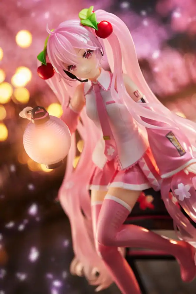 Hatsune Miku AMP PVC Socha Sakura Miku Lantern Ver. Reissue 20 cm produktová fotografia