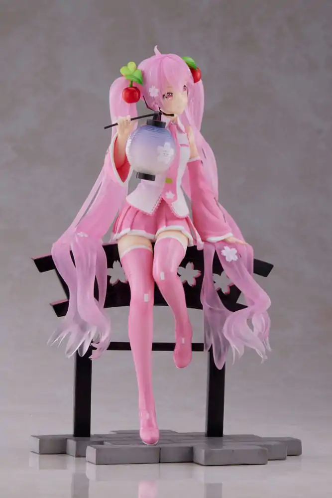 Hatsune Miku AMP PVC Socha Sakura Miku Lantern Ver. Reissue 20 cm produktová fotografia