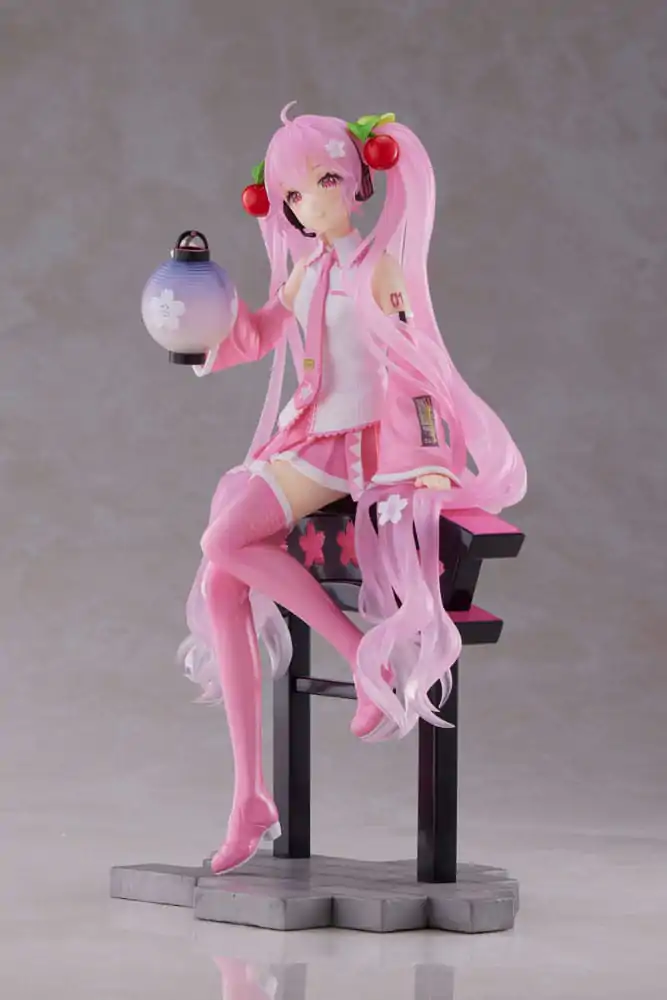 Hatsune Miku AMP PVC Socha Sakura Miku Lantern Ver. Reissue 20 cm produktová fotografia