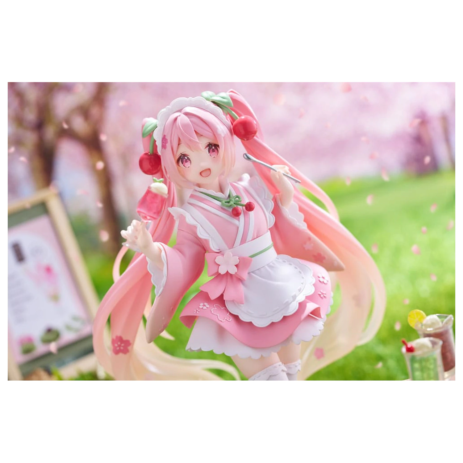 Hatsune Miku PVC Socha Newley Written Sakura Miku Japanese Cafe Ver. Opätovné vydanie 18 cm produktová fotografia