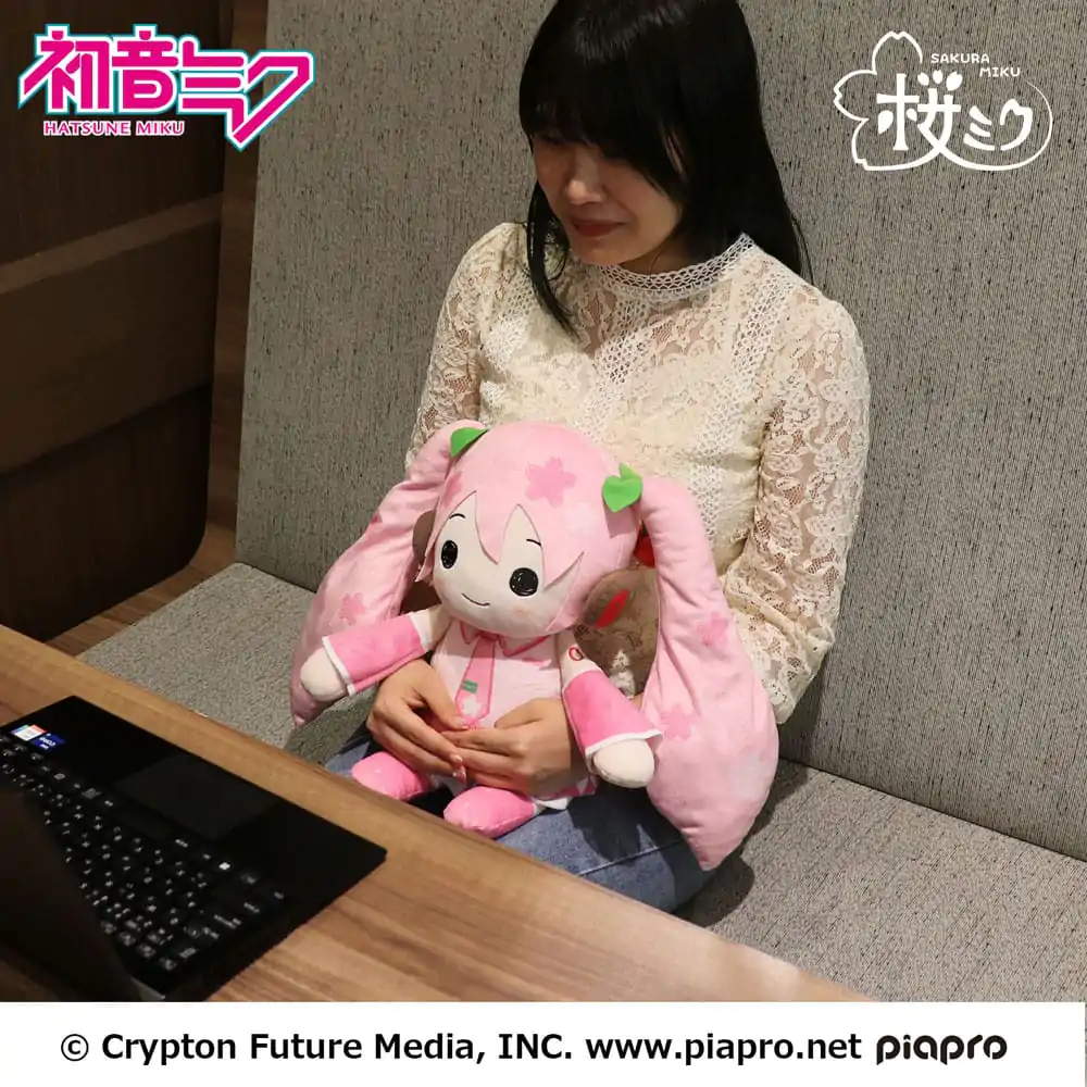 Hatsune Miku Pillowgurumi Plyšová figúrka Sakura Miku 44 cm produktová fotografia