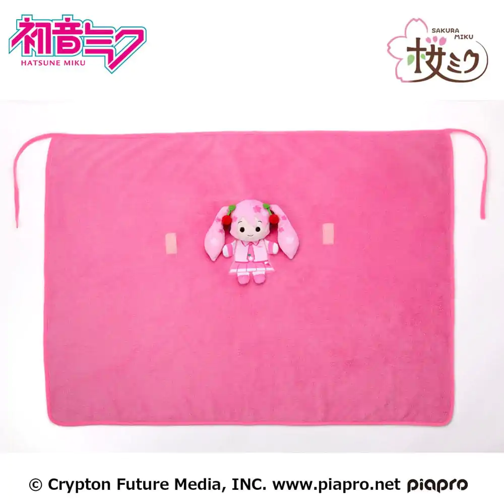 Hatsune Miku Zrolovaná plyšová figúrka Sakura Miku 20 x 15 cm produktová fotografia