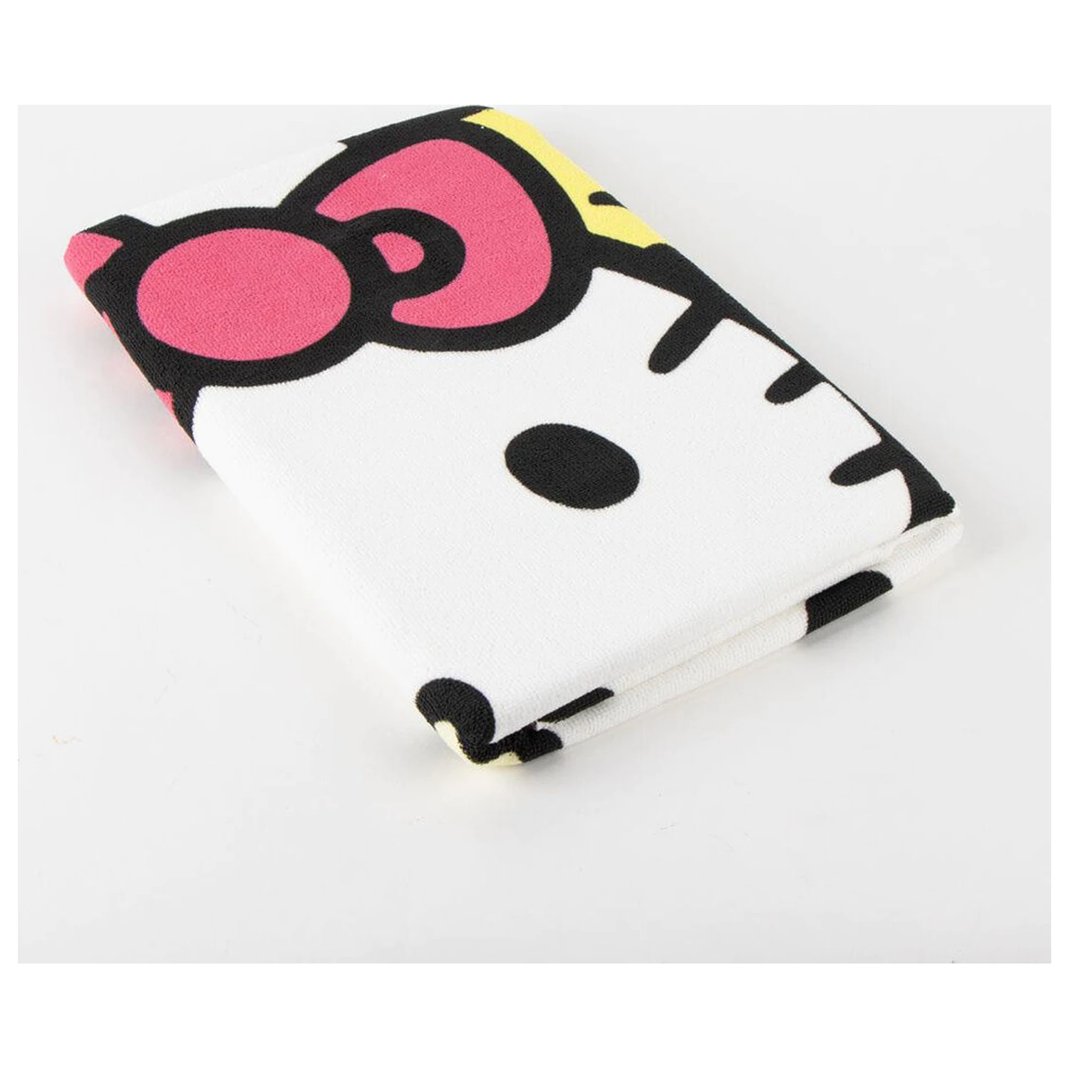 Hello Kitty and Friends mikrovláknová plážová osuška produktová fotografia