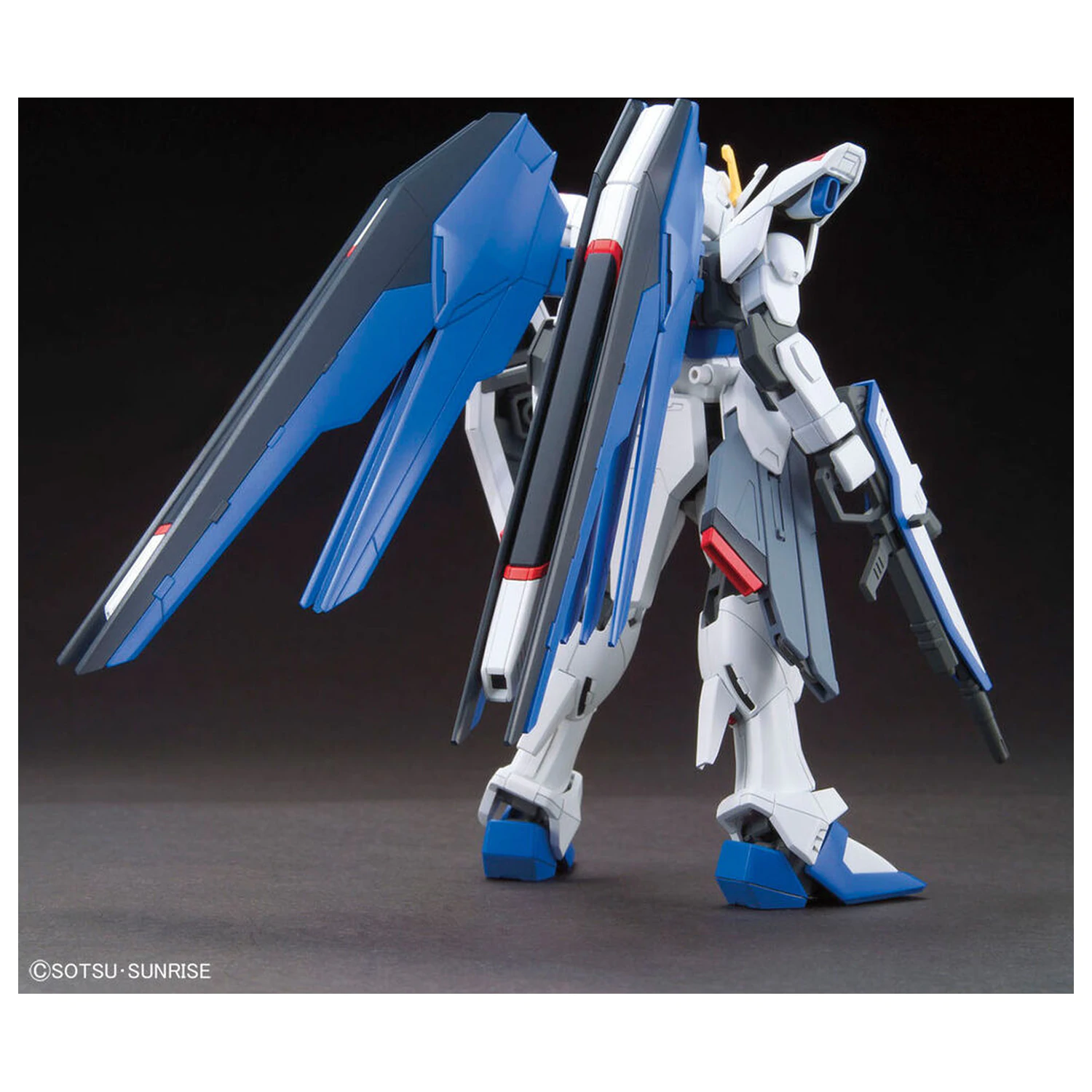 Model Kit HGCE 1/144 Freedom Gundam produktová fotografia