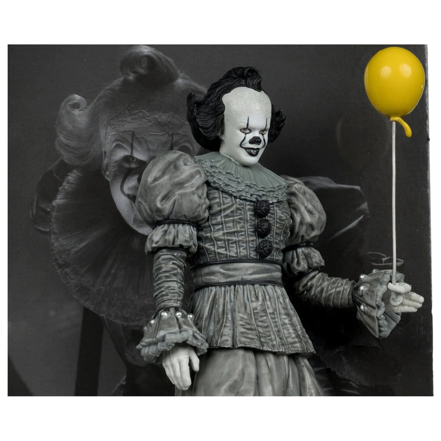 It Vitajte vo figúrke Derry Movie Maniacs Pennywise (čierno-biela) 16 cm produktová fotografia
