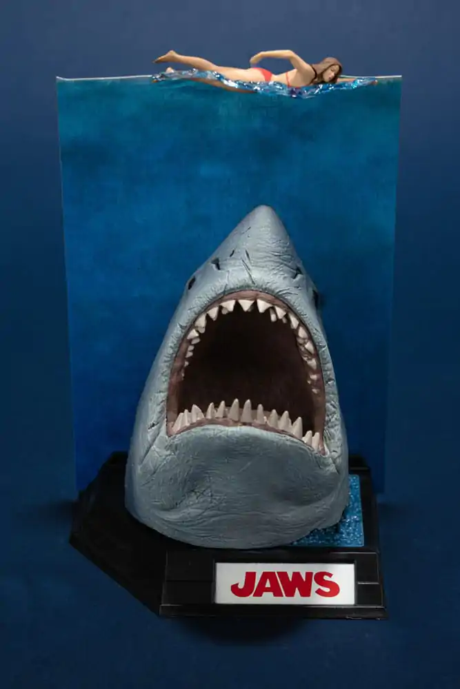 Jaws Movie Maniacs PVC soška Jaws (50th Anniversary) 16 cm produktová fotografia