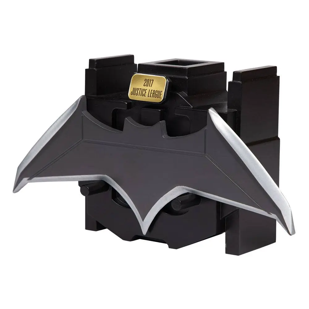 Justice League Replica 1/1 Batarang 20 cm produktová fotografia