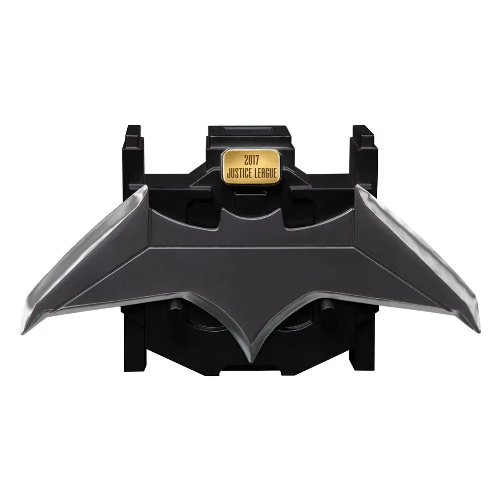 Justice League Replica 1/1 Batarang 20 cm produktová fotografia