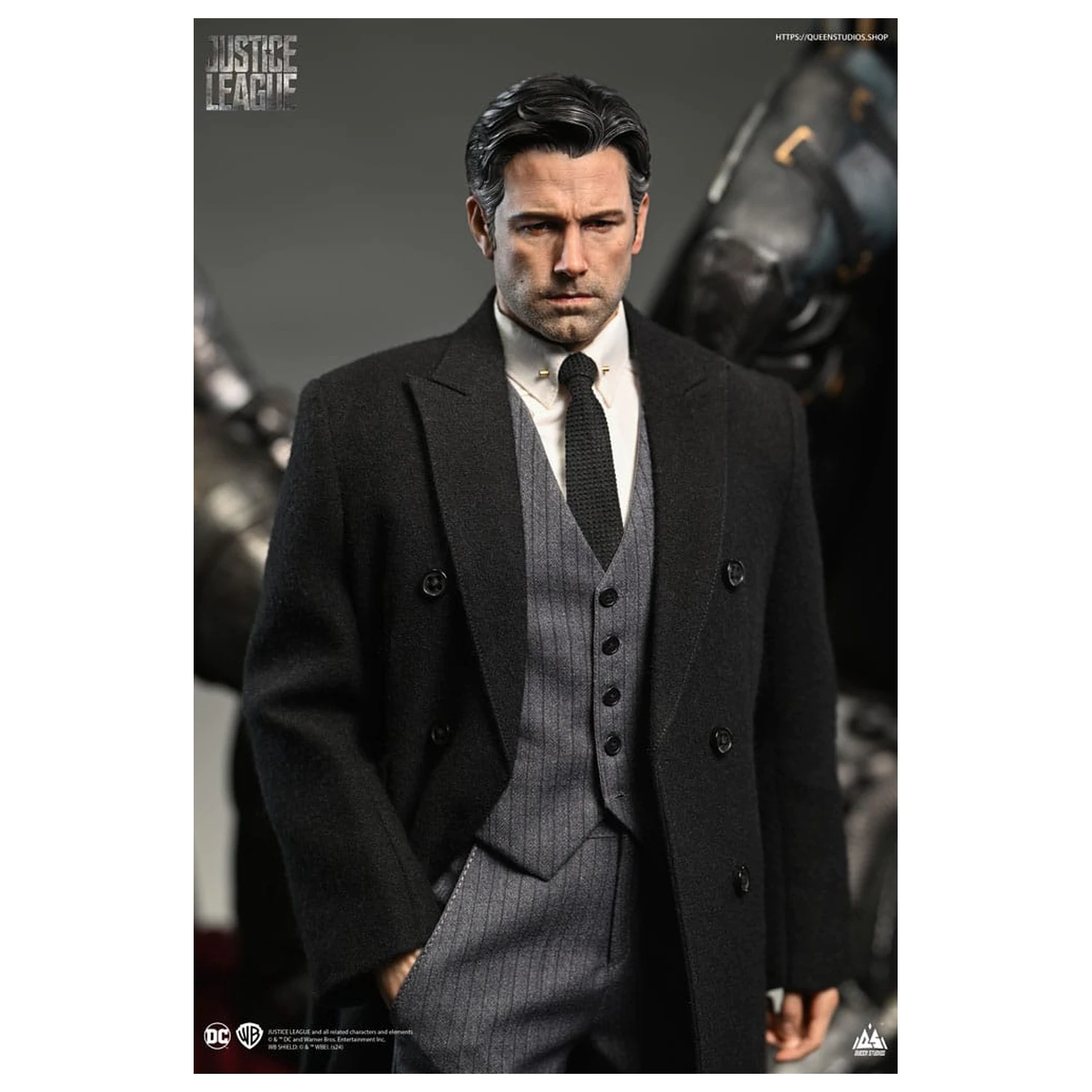 Justice League Socha 1/4 Bruce Wayne (Ben Affleck) 51 cm produktová fotografia