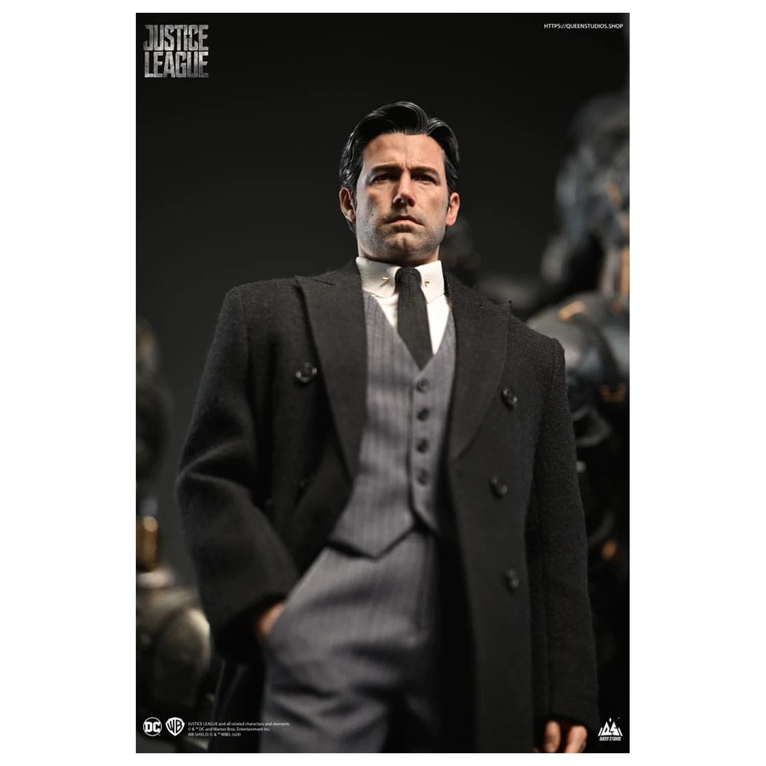 Justice League Socha 1/4 Bruce Wayne (Ben Affleck) 51 cm produktová fotografia
