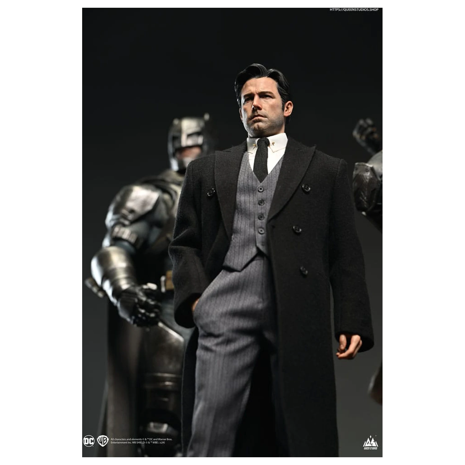 Justice League Socha 1/4 Bruce Wayne (Ben Affleck) 51 cm produktová fotografia