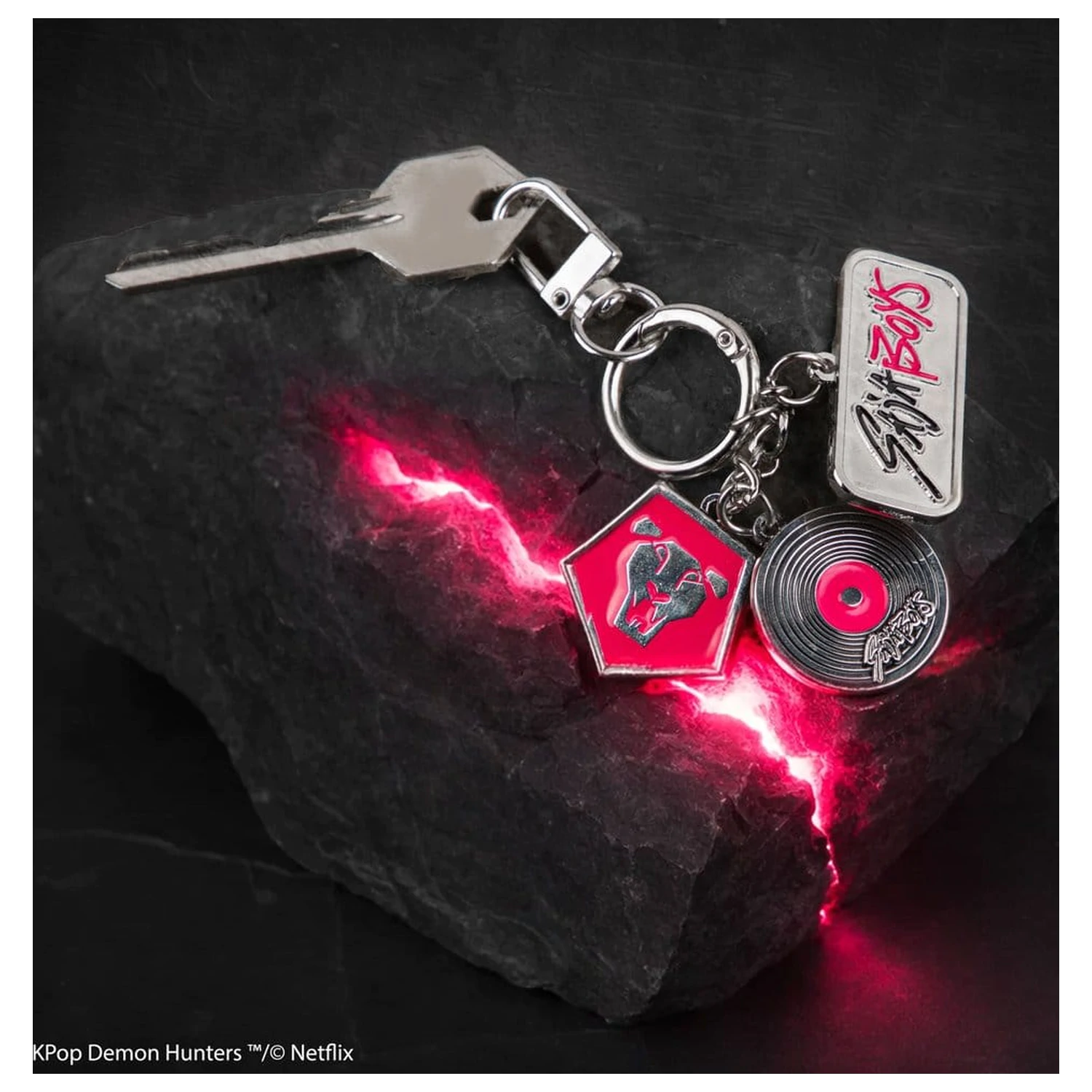 KPop Demon Hunters Charm prívesok na kľúče Saja Boys produktová fotografia