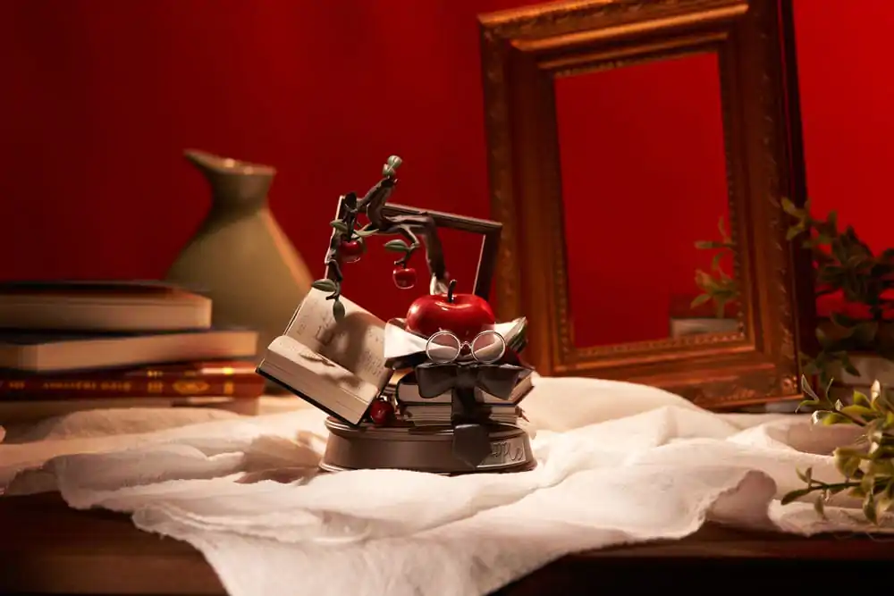 LIMEPIE Séria Reverse PVC Socha 1999 APPLe Erudite and Juicy Ver. 10 cm produktová fotografia