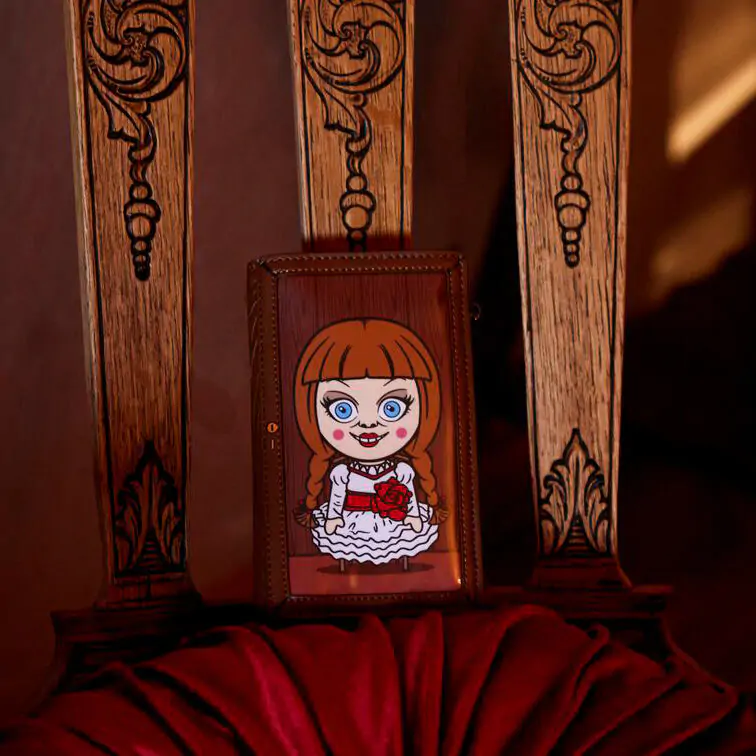 Loungefly Annabelle Cosplay peňaženka produktová fotografia