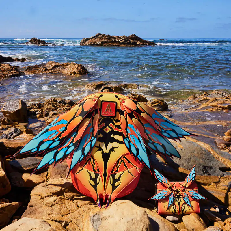 Loungefly Disney Avatar 2 Taruk ruksak 33 cm produktová fotografia