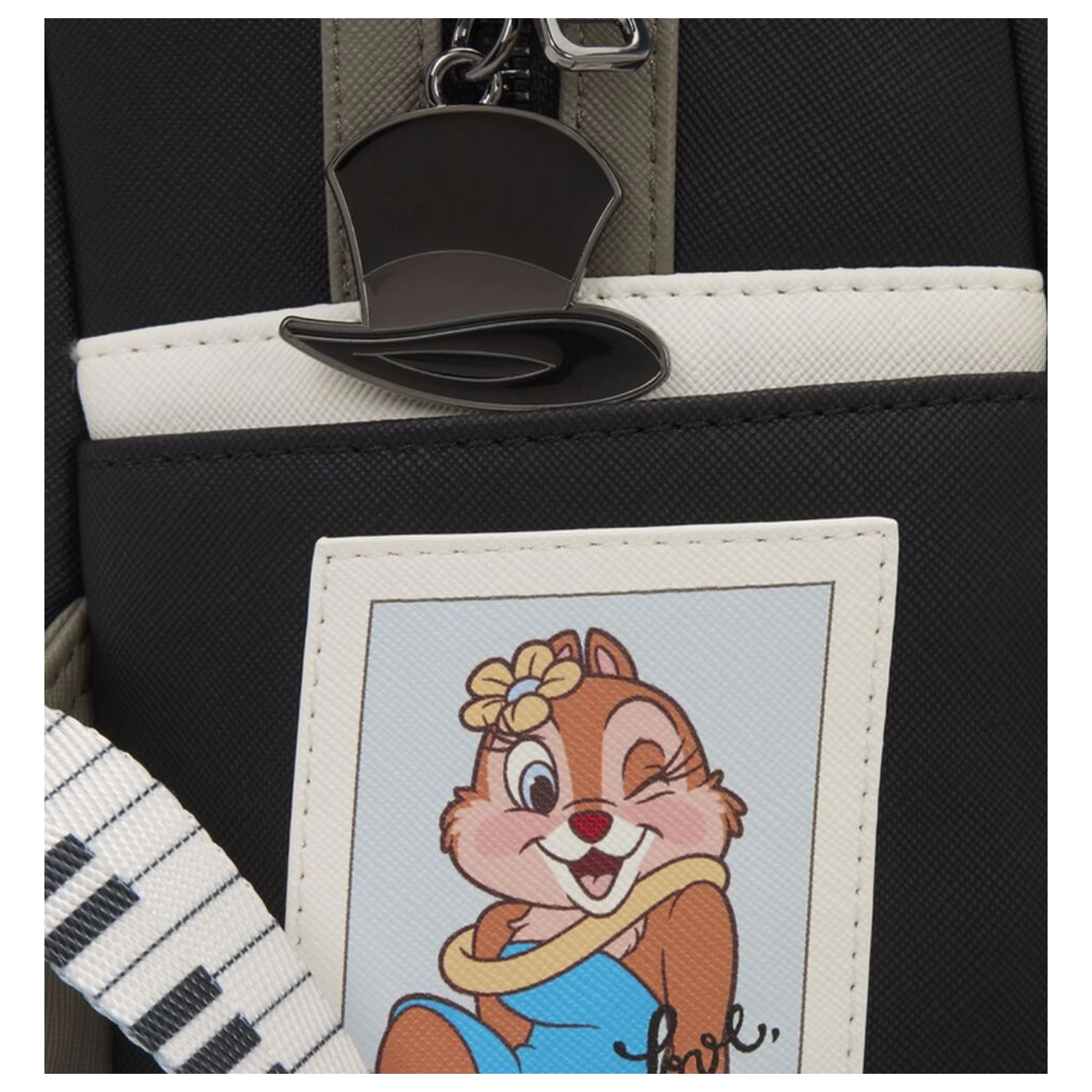 Loungefly Disney Chip and Dale Two Chips & a Miss batoh 26cm produktová fotografia
