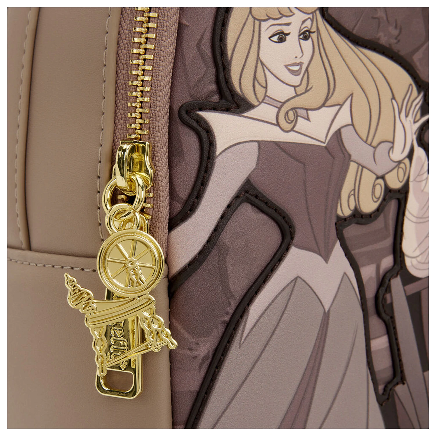 Loungefly Disney Sleeping Beauty & Maleficient Spinning Wheel ruksak 26 cm produktová fotografia