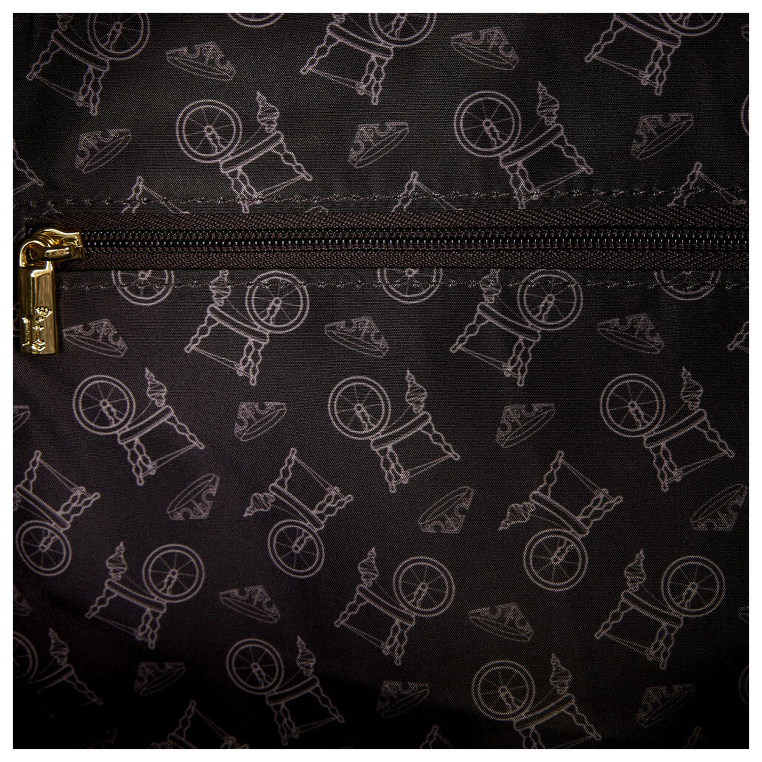 Loungefly Disney Sleeping Beauty & Maleficient Spinning Wheel ruksak 26 cm produktová fotografia