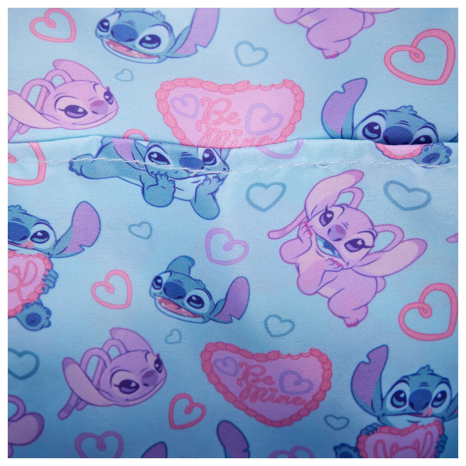 Loungefly Disney Stitch & Angel Be Mine batoh produktová fotografia