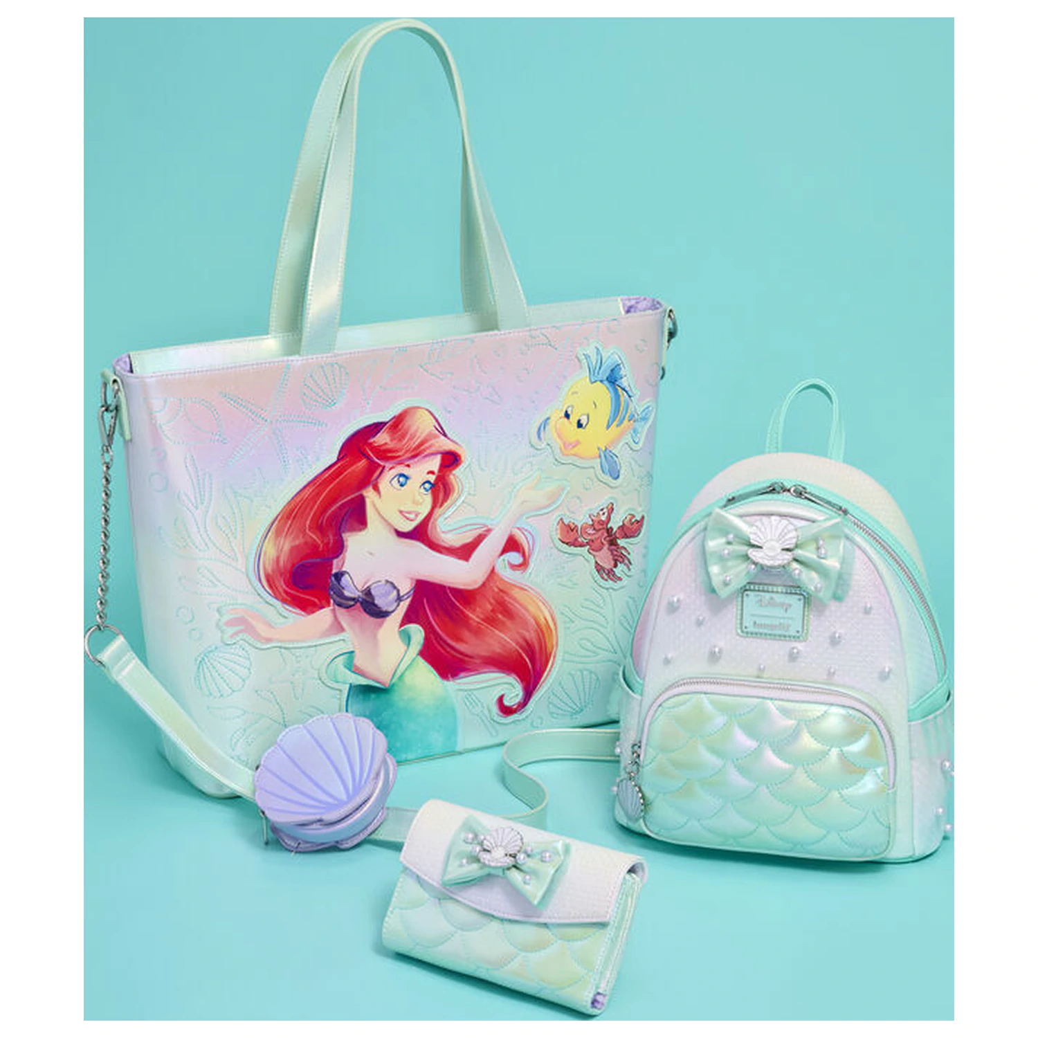 Loungefly Disney The Little Mermaid Iridescent Pearl ruksak 26 cm produktová fotografia