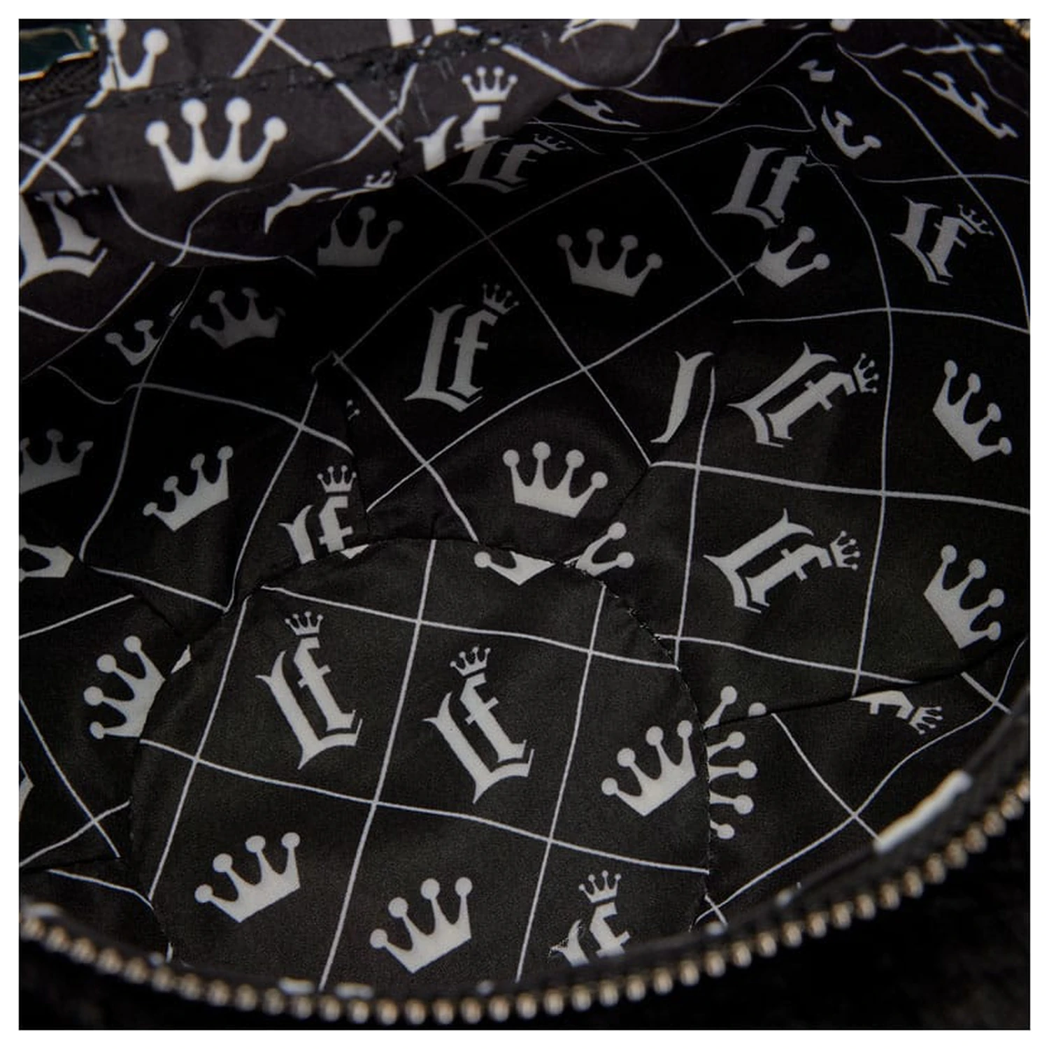 Loungefly Crossbody Figural Bat produktová fotografia