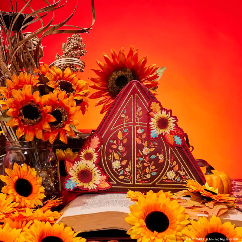 Loungefly Harry Potter Deathly Hallows Fall Leaves crossbody taška produktová fotografia