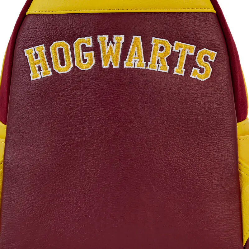 Loungefly Harry Potter Hogwarts Crest Varsity Jacket ruksak 26 cm produktová fotografia
