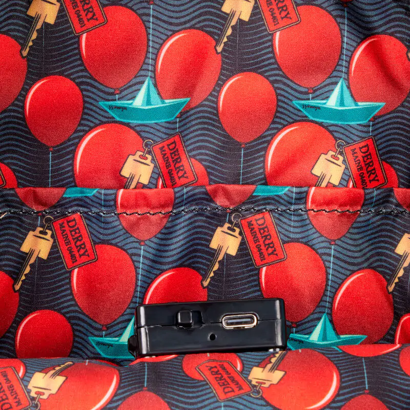 Loungefly IT Pennywise batoh 26cm produktová fotografia