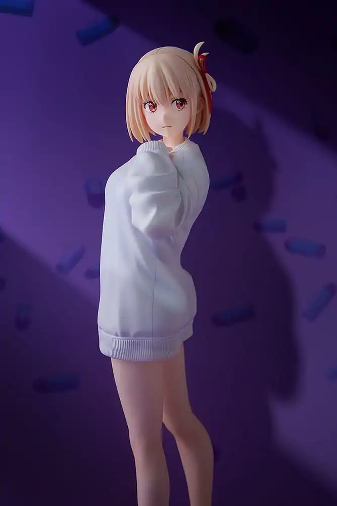 Lycoris Recoil PVC socha 1/7 Chisato Nishikigi: Oversized Sweatshirt Ver. 25 cm produktová fotografia