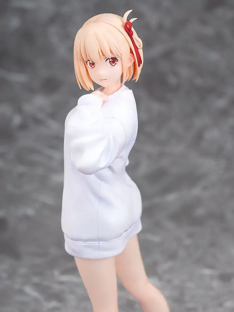 Lycoris Recoil PVC socha 1/7 Chisato Nishikigi: Oversized Sweatshirt Ver. 25 cm produktová fotografia