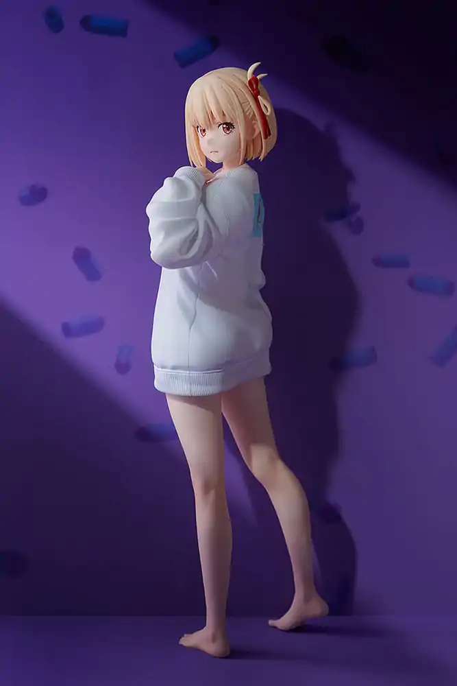 Lycoris Recoil PVC socha 1/7 Chisato Nishikigi: Oversized Sweatshirt Ver. 25 cm produktová fotografia