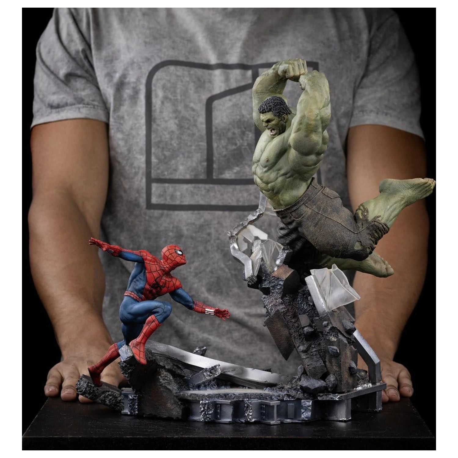 Marvel Comics Art Scale Socha 1/10 Spider-Man vs Hulk 38 cm produktová fotografia