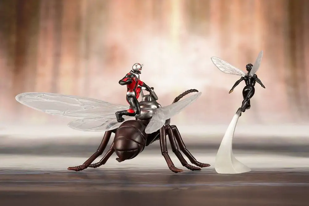 Marvel Comics Avengers Series ARTFX+ PVC Socha 1/10 Astonishing Ant-Man & Wasp 19 cm produktová fotografia
