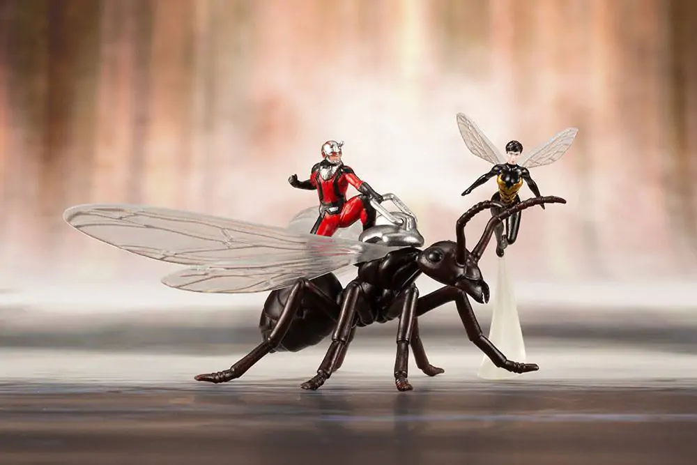 Marvel Comics Avengers Series ARTFX+ PVC Socha 1/10 Astonishing Ant-Man & Wasp 19 cm produktová fotografia