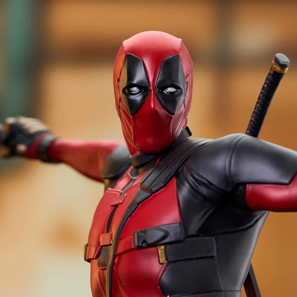 Marvel Deadpool & Wolverine Deadpool figúrka 25cm termékfotó