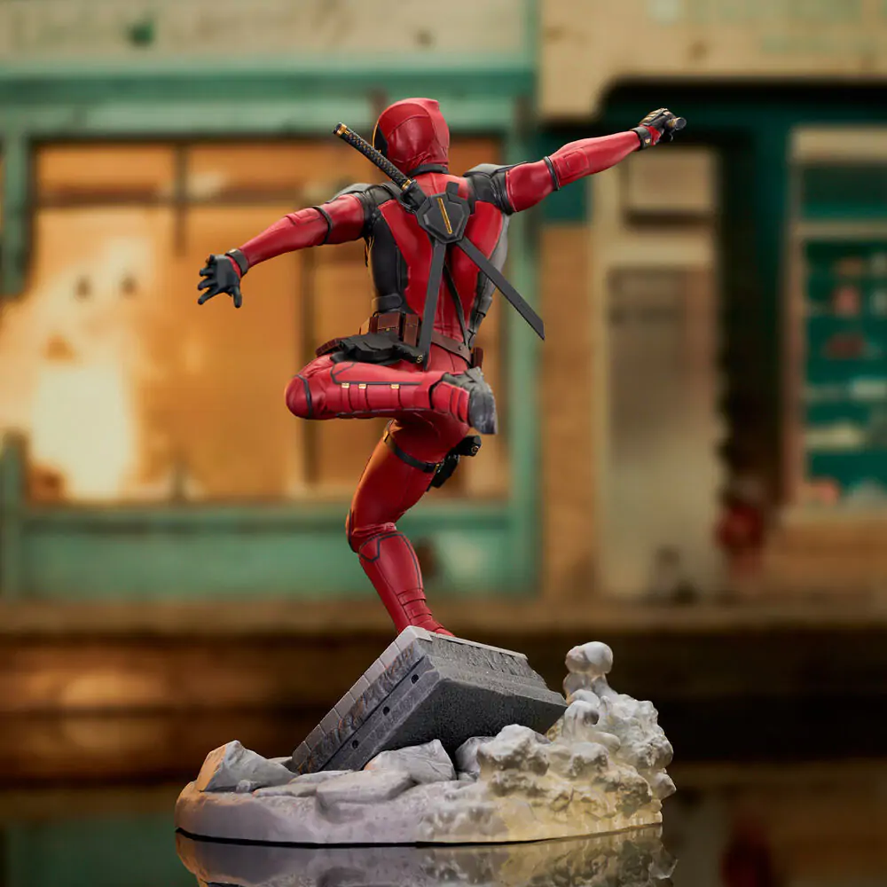 Marvel Deadpool & Wolverine Deadpool figúrka 25cm termékfotó