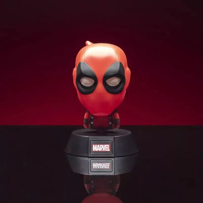 Marvel Icon Light Deadpool akčná figúrka 15 cm termékfotó