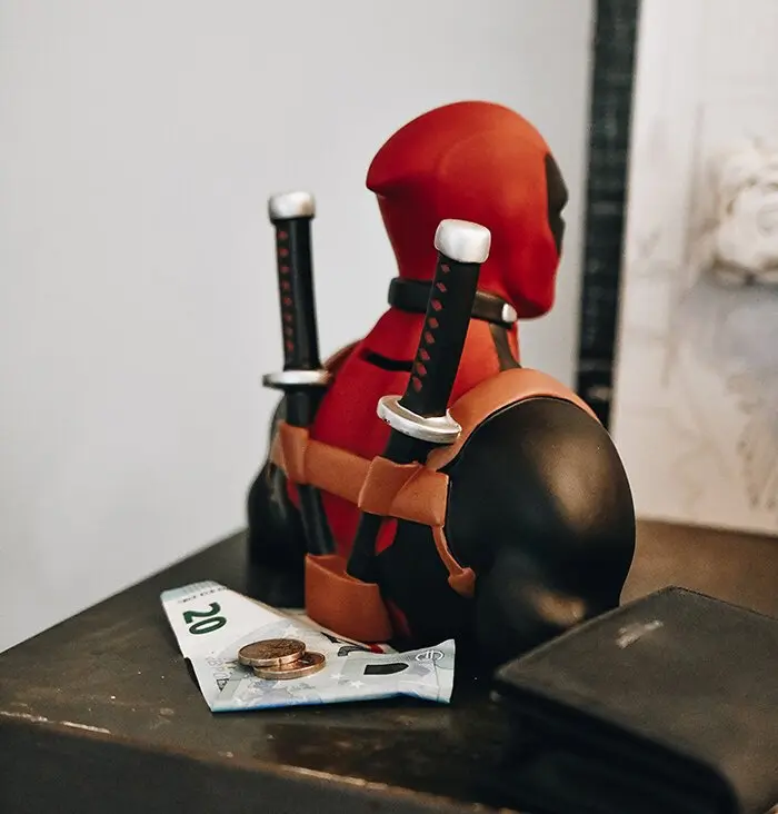 Pokladnička Marvel Deadpool 20 cm termékfotó