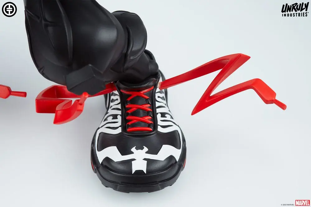 Marvel Designer Series Vinylová socha Venom by Tracy Tubera 23 cm produktová fotografia