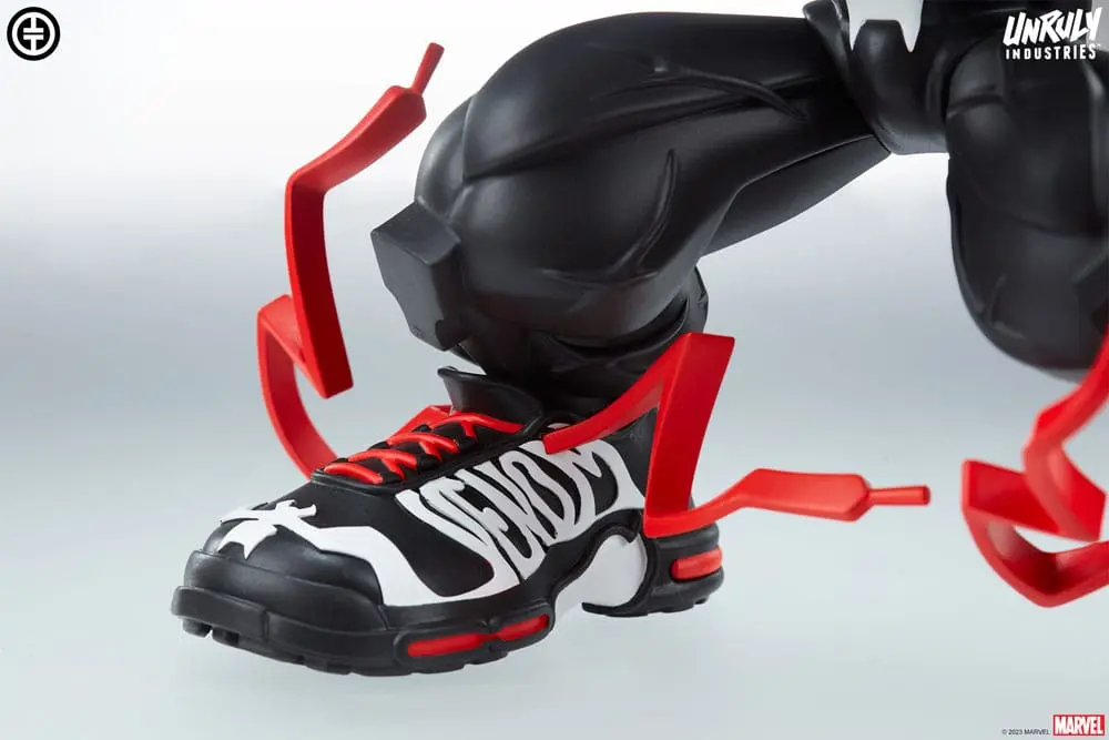 Marvel Designer Series Vinylová socha Venom by Tracy Tubera 23 cm produktová fotografia