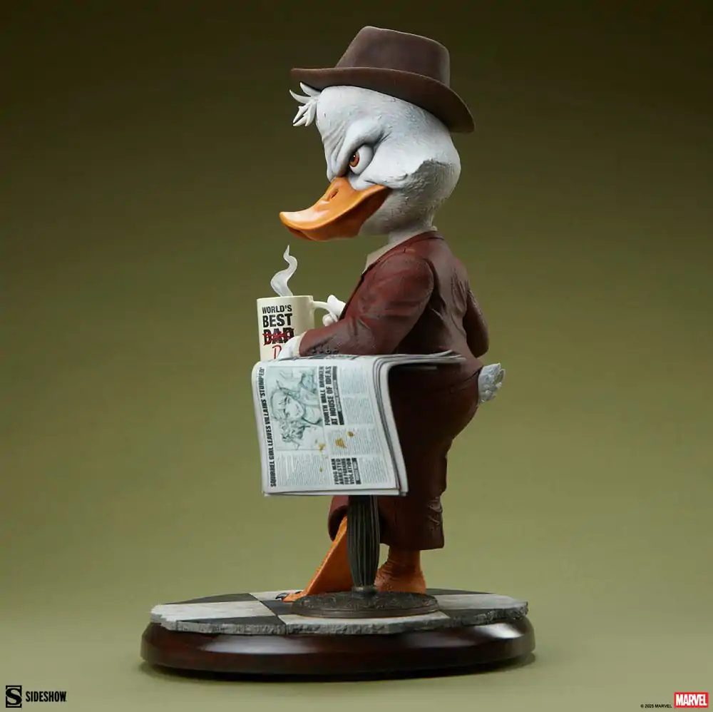 Marvel Premium Format Socha Howard the Duck 28 cm produktová fotografia