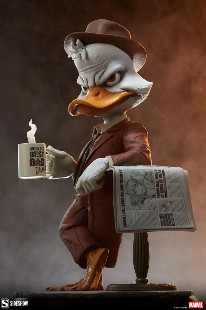 Marvel Premium Format Socha Howard the Duck 28 cm produktová fotografia