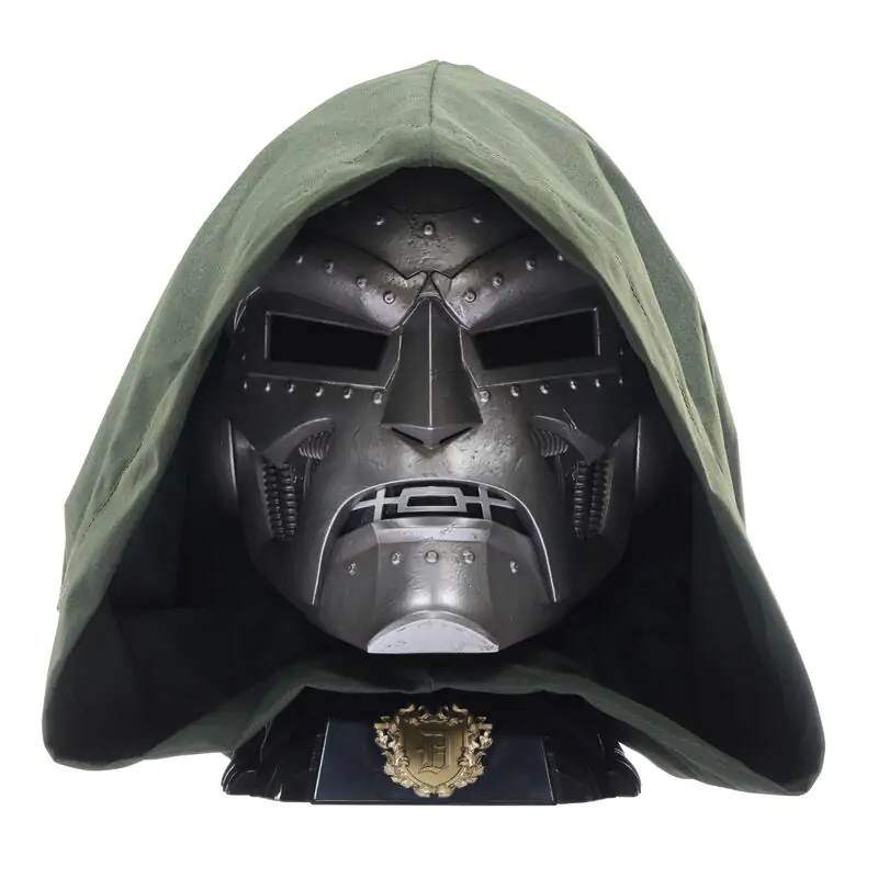 Marvel Legends Doctor Doom prémiová roleplay prilba produktová fotografia