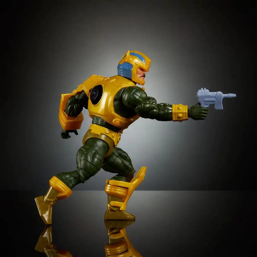 Masters of the Universe x Transformers Akčná figúrka Bumblebee Armor Man-At-Arms heo European Exclusive 14 cm produktová fotografia